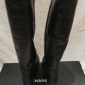 Auth Chanel CC Black Calfskin knee boots sz 38.5